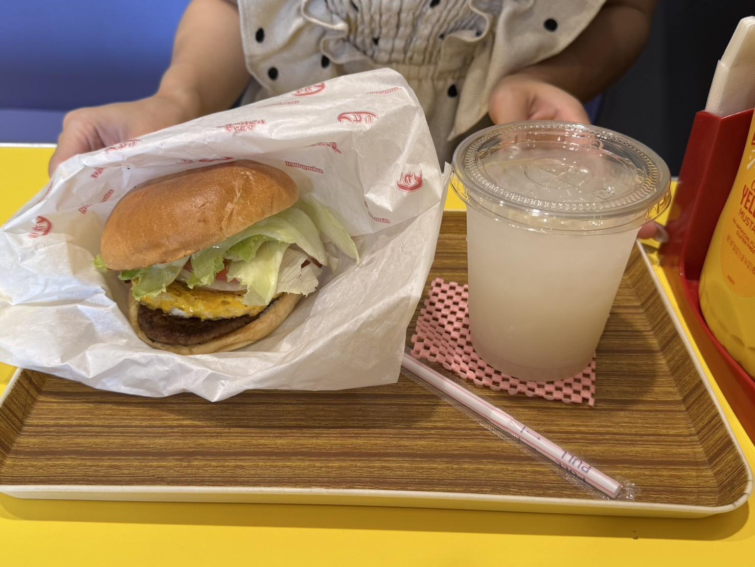 ３．ハンバーガーショップヒカリ　佐世保五番街
​​​​​​-0