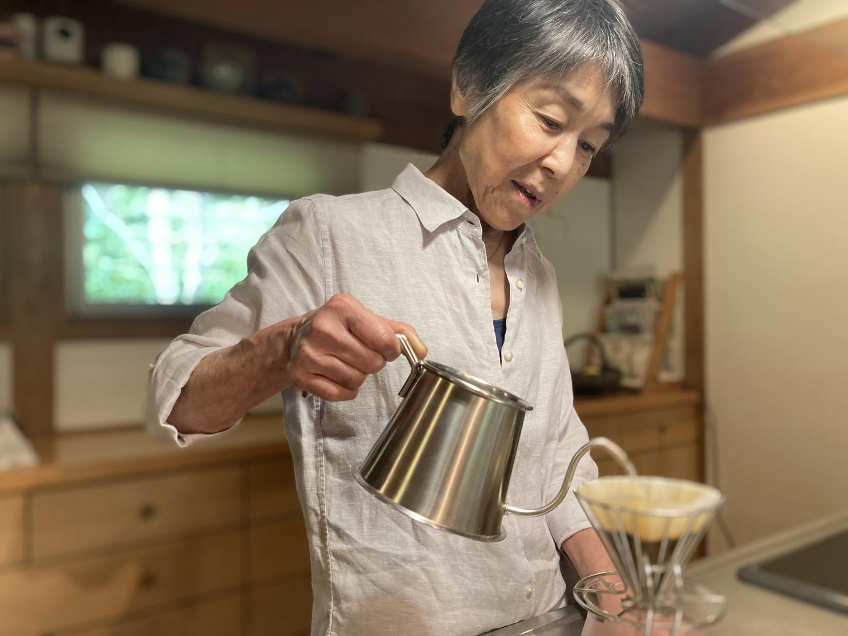 “木木木木 KIGI MOKU MOKU”のオーナーが淹れたコーヒー-0