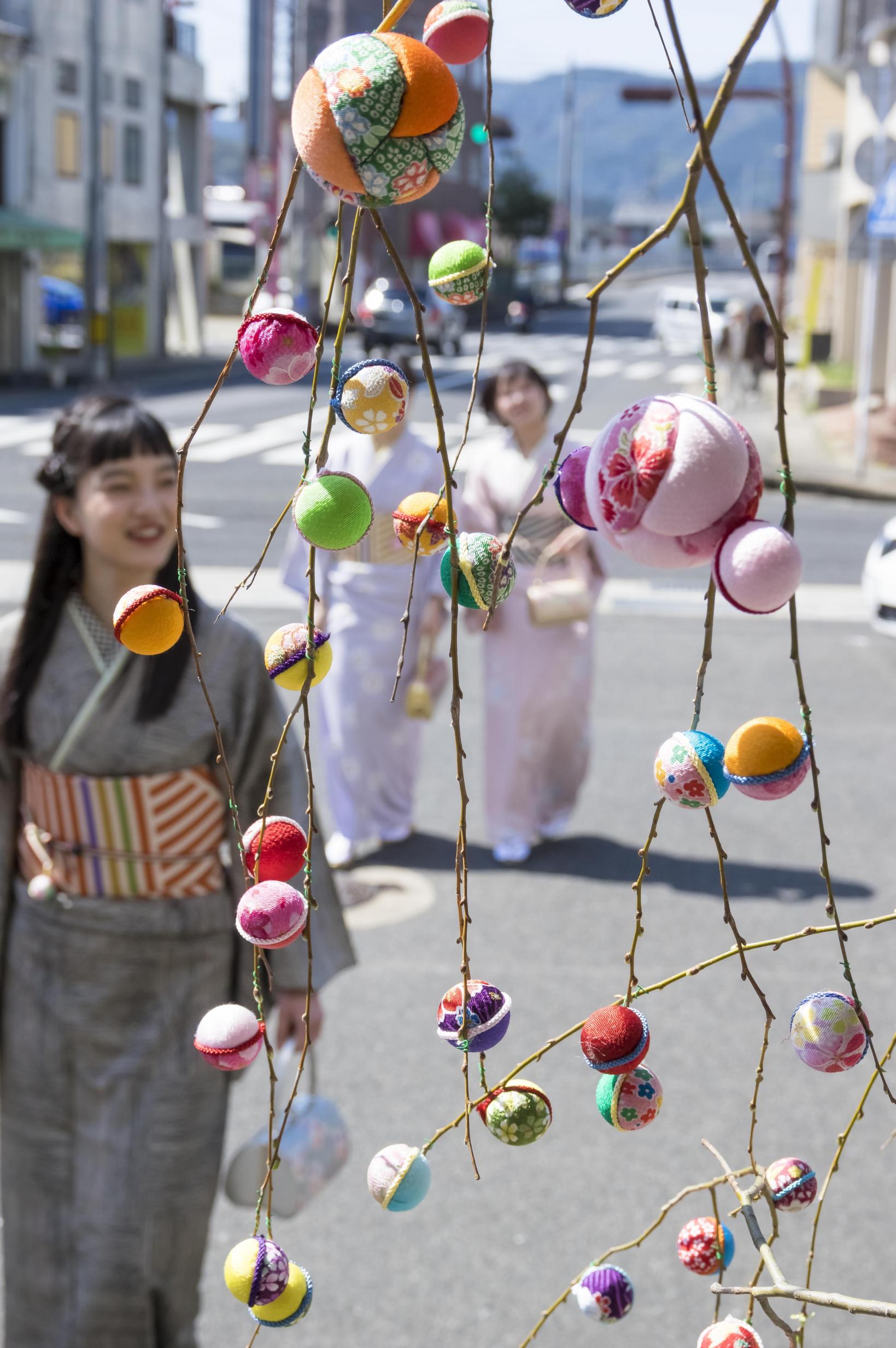 肥前えむかえ繭玉まつり