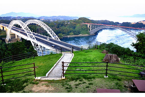 黄昏れ時のツイン西海橋（サルバドールさん）-1