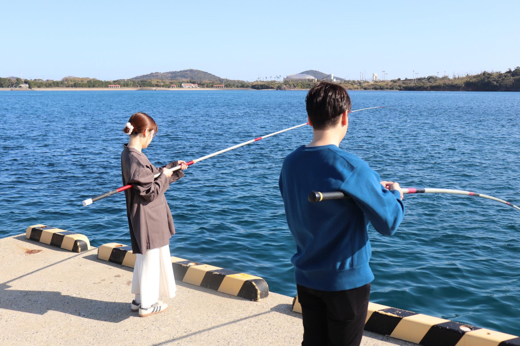 ①	レンタル釣り竿で魚釣り-0