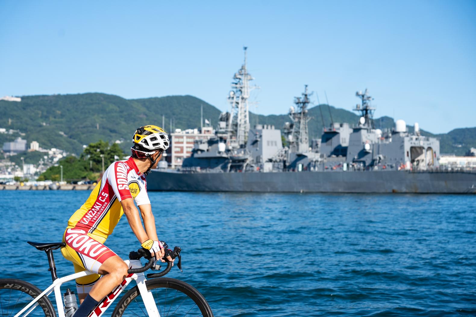 港まちの歴史と造船所の風景-1