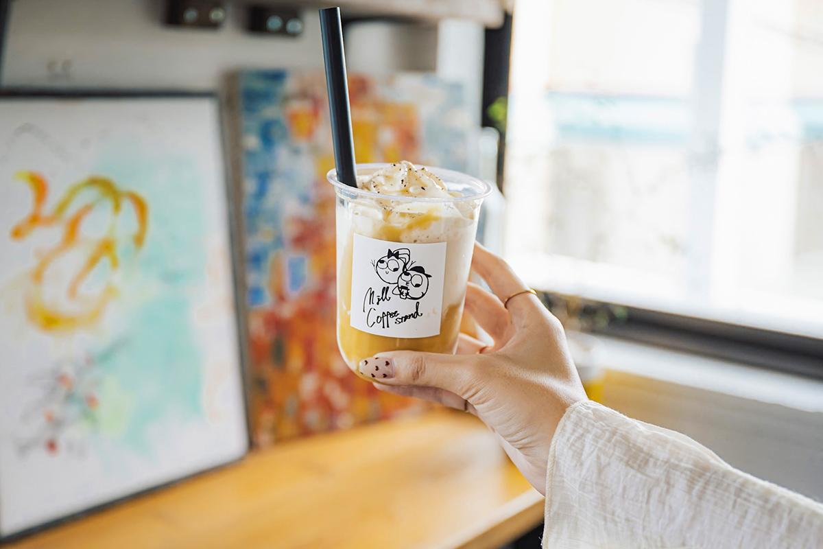 漁港ビューを日常のスパイスに「mill coffeestand」✕「大和製菓の味カレー」で詰め放題チャレンジ-0