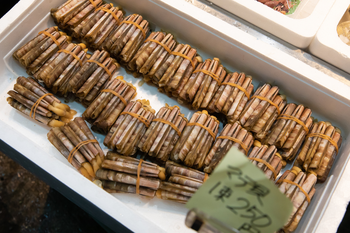 新鮮な山海の幸と、朝市ならではの味わい-2