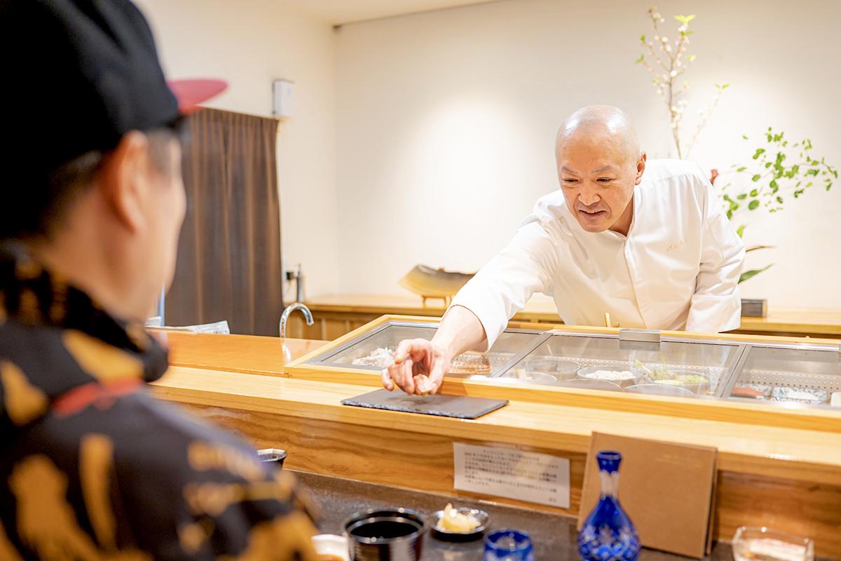 二代目が切り拓く「熟成寿司」の世界へ-1