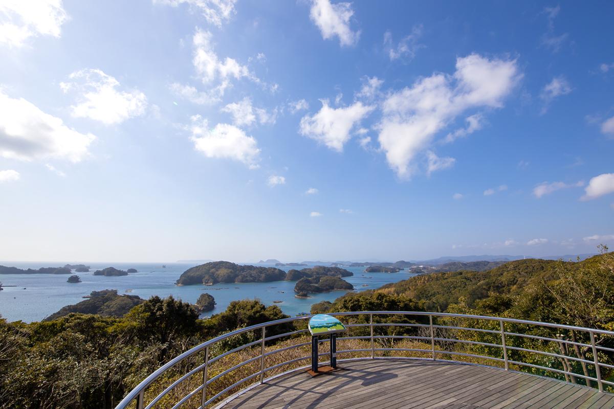 展望台から「九十九島」の絶景を望む-6