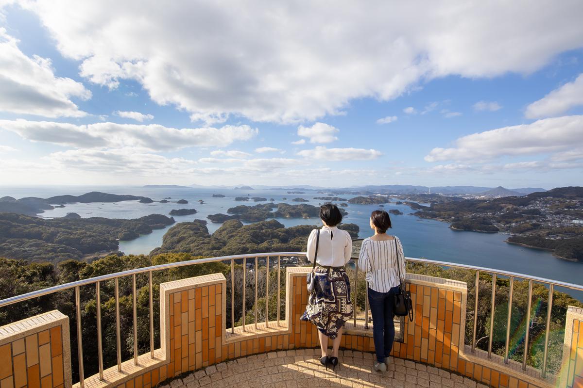 展望台から「九十九島」の絶景を望む-8