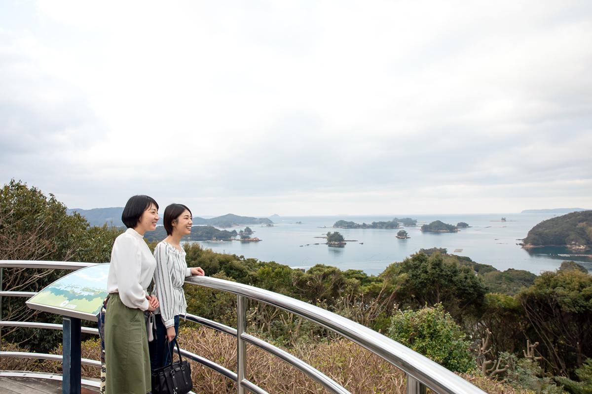 雨の日でも眼前に迫る「九十九島」の景色が楽しめる「船越展望所」-2