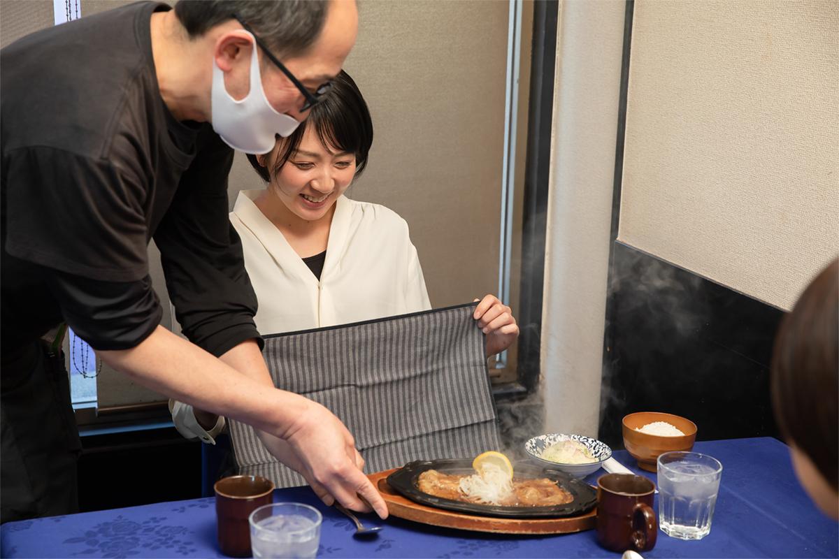 レモン和風ソースとジューシーお肉の競演「レモンステーキ」-3