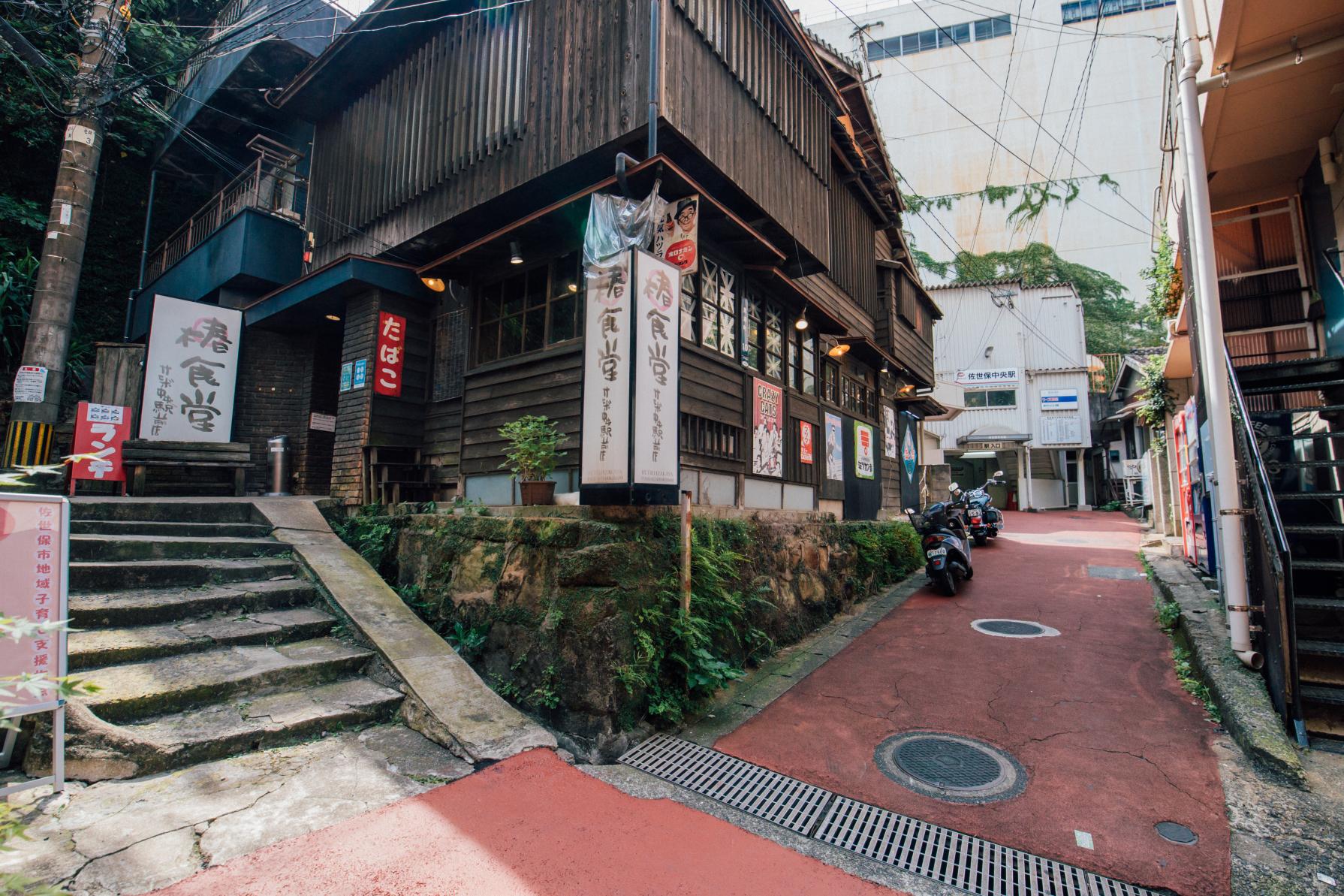 地元想いのやさしい駅!?佐世保中央駅の小さな"駅前通り"-3