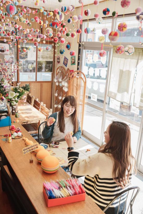 【海風旅。Experience】えらべる伝統クラフト体験！江迎まゆ玉 ＆ SASEBO招福バーガーキーホルダー作り 〜お土産キット付き〜-6