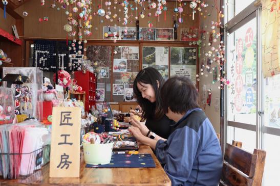 【海風旅。Experience】えらべる伝統クラフト体験！紙風船まゆ玉 ＆ 佐世保独楽風まゆ玉作り 〜お土産キット付き〜-3