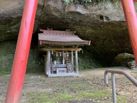 令和6年度郷土史講座　第7回発掘者とめぐる古代人の住居～洞窟遺跡散策～-0