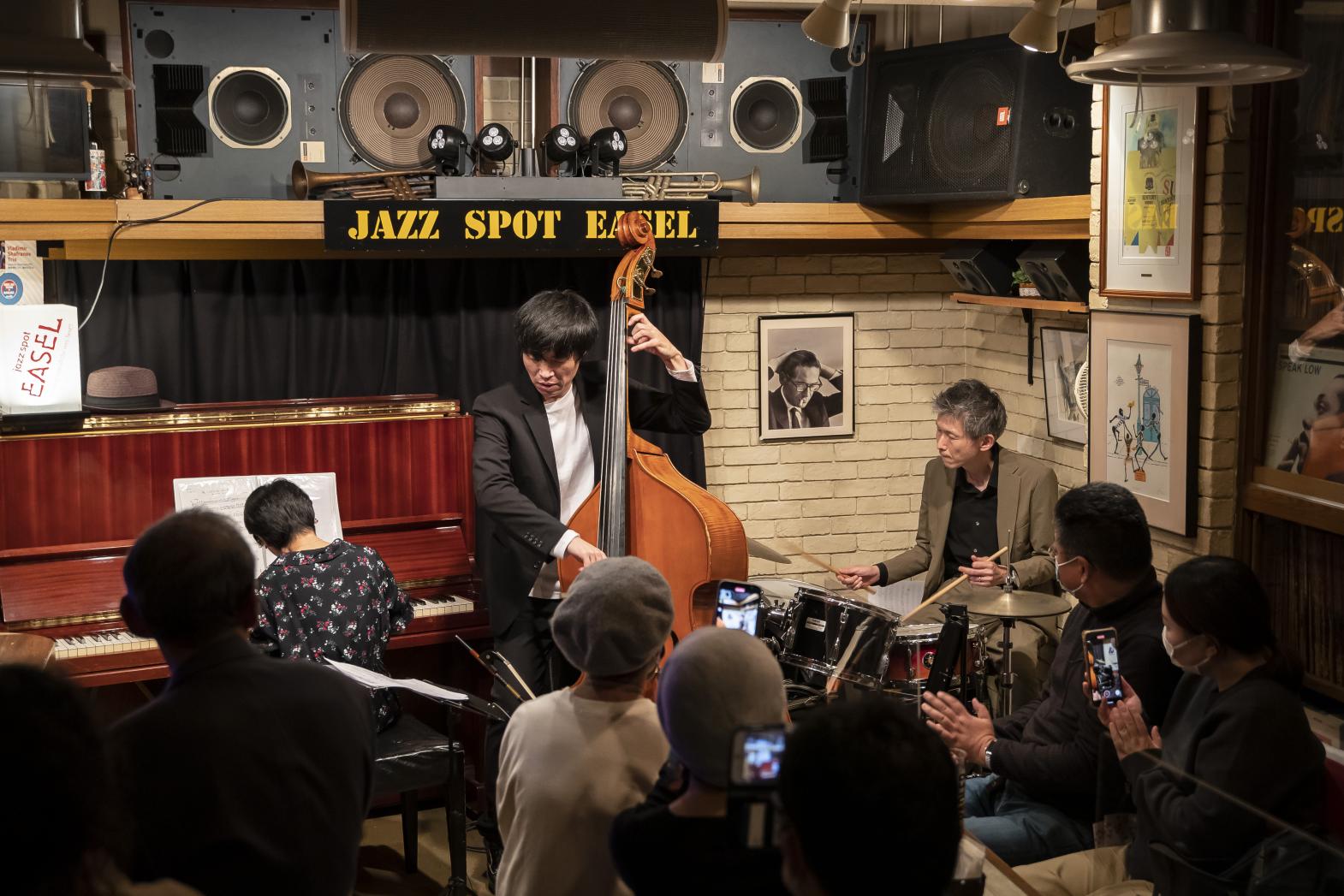 【JAZZバー】JAZZSPOT　いーぜる-1